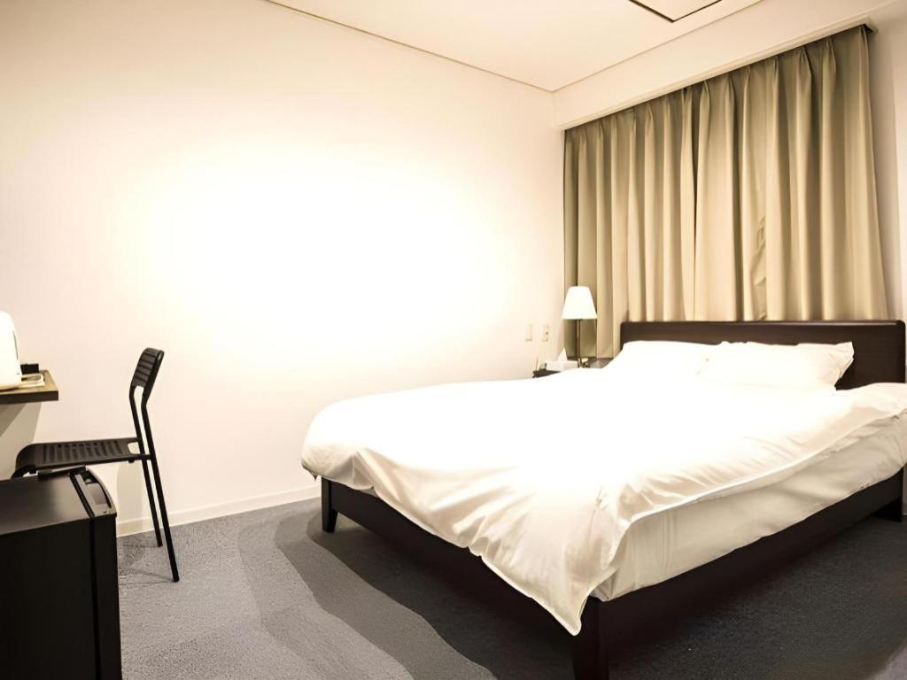 Rozy Hotel Namba Osaka Exterior photo