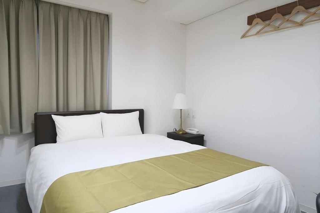 Rozy Hotel Namba Osaka Exterior photo